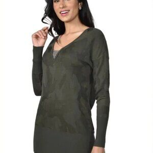 WHBM Green Camouflage Jacquard Print Tunic Sweater V-Neck Size SP
